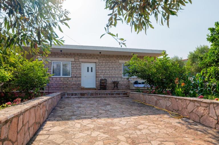 Vila Ergi - Ferienwohnung Ksamil