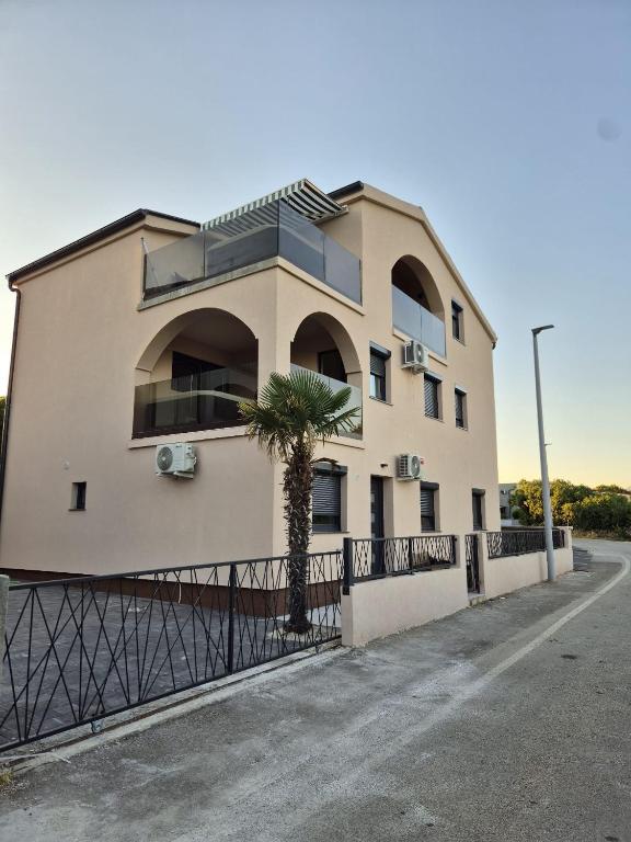 Villa Asa with private Jacuzzi - Ferienwohnung Vir