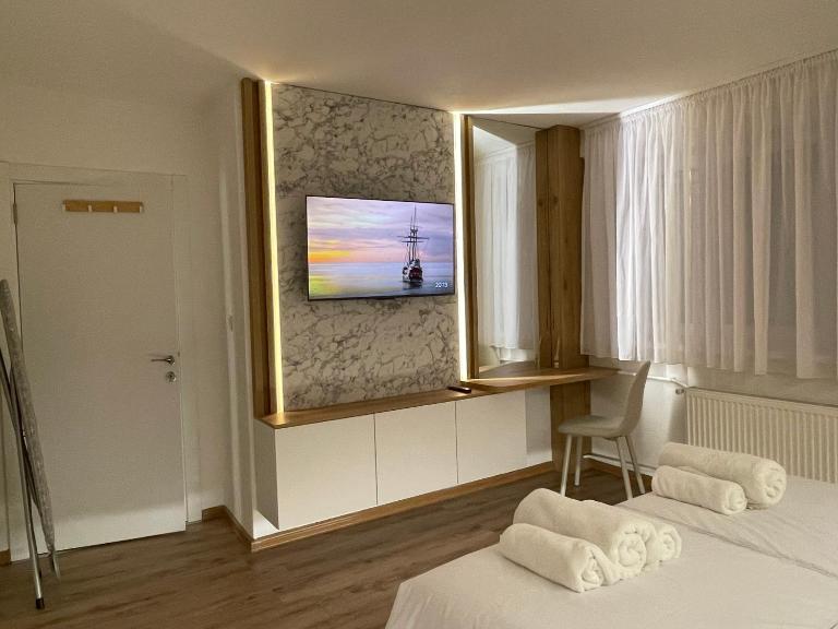 ALTI Modern & Comfort Apartment - Free Garage Parking - B&B Tuzla