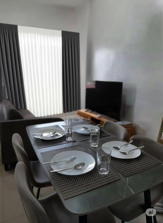 The Hill Crest - B&B Manila