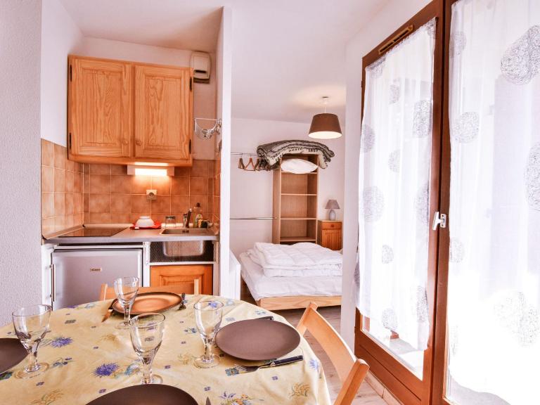 Charmant T2 de 23m² à Bernex, proche pistes et randonnées, avec balcon et tout équipé - FR-1-498-34 - B&B Bernex
