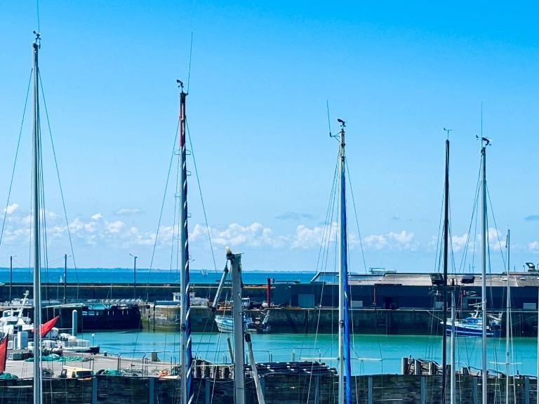 Appartement cosy avec balcon, port de Granville, 2 pers. - FR-1-361-550 - B&B Granville