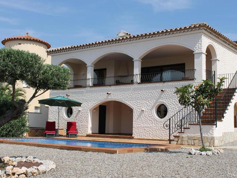 Casa Moderna con Piscina Privada, 6 Personas, Rosas - ES-366-5 - Chambres d'hôtes Roses