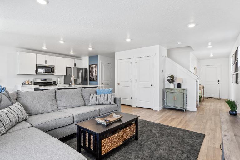 Modern 3BR Townhome in Lehi UT - Chambres d'hôtes Lehi