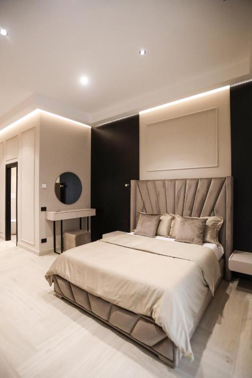 LUNA Gallery Suites - B&B Napoli