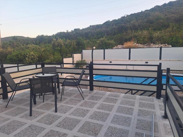 Apartman Alemka - Ferienwohnung Janjina
