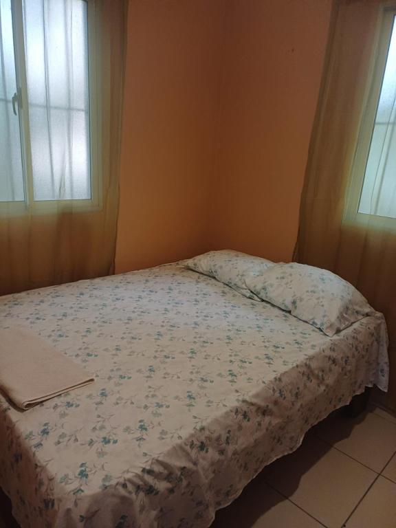 Dona Beba Guesthouse - Ferienwohnung La Caleta