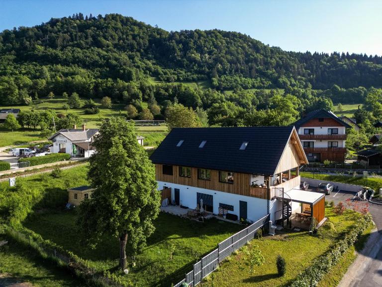 Apartment & Room Berc - Ferienwohnung Bled