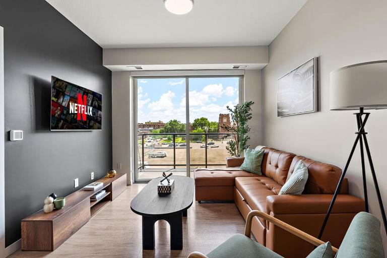 W413 Stylish Luxury 1Bedroom In Downtown Minneapolis, Minutes From Minneapolis Convention Center & US Bank Arena - Chambres d'hôtes Minneapolis
