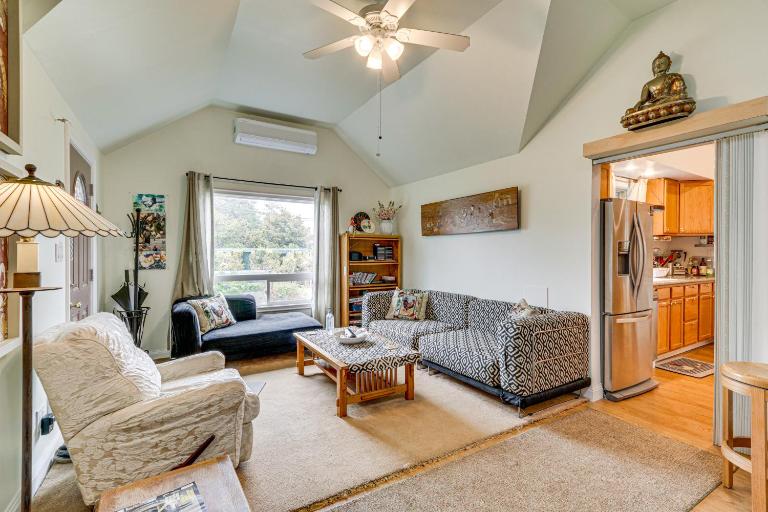 7 Mi to Dtwn Portland: Quiet Yet Central Home - B&B Portland