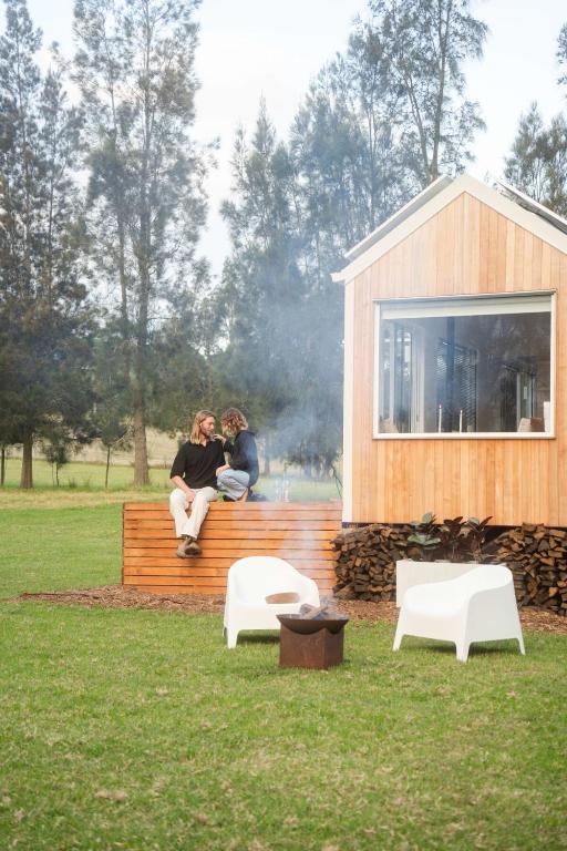 The Antidote Luxe Off-Grid Tiny Home Escape on Private Farm Stay - Bed and Breakfast Farmeadow
