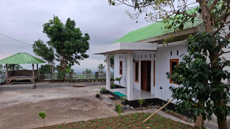 Sunset Homestay - B&B Sapit