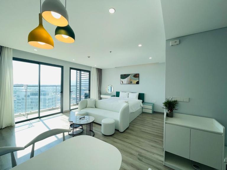 Marina Suites Nha Trang - Studio - Luxury Full Option APT - River&moutain View - B&B Nha Trang