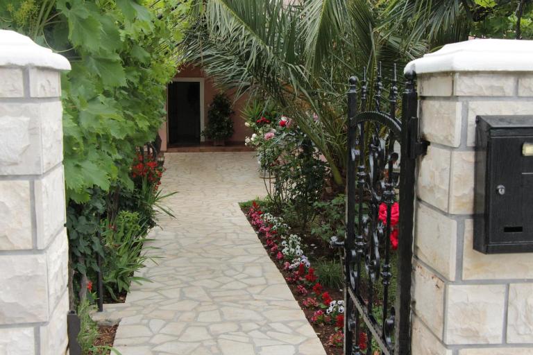 Apartments Petani - B&B Zadar