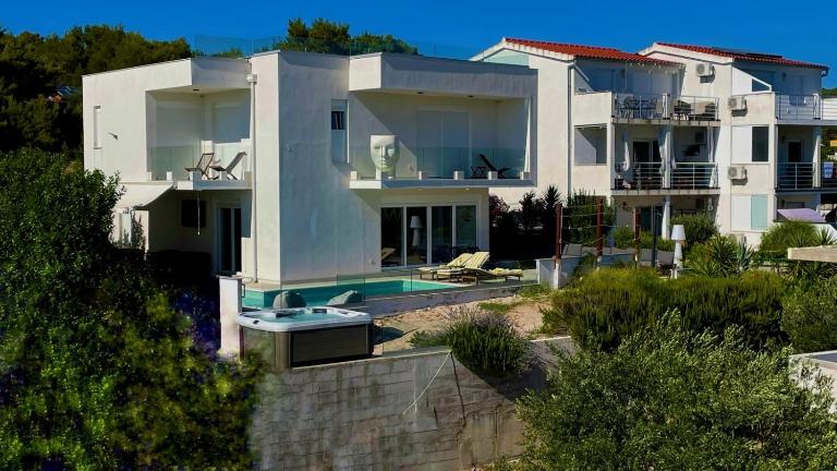 Villa Lady A - B&B Podglavica