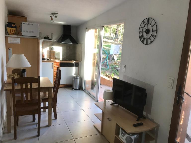 Appartement T2 independant dans mas isole - Ferienwohnung Sainte-Maxime