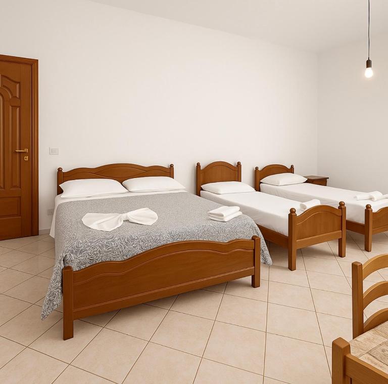 Blue Stone Villa - B&B Durrës