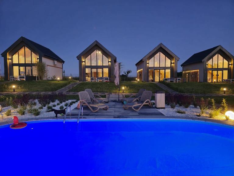 Port Stobno - Portowe Domki przy Winnicy - B&B Stobno