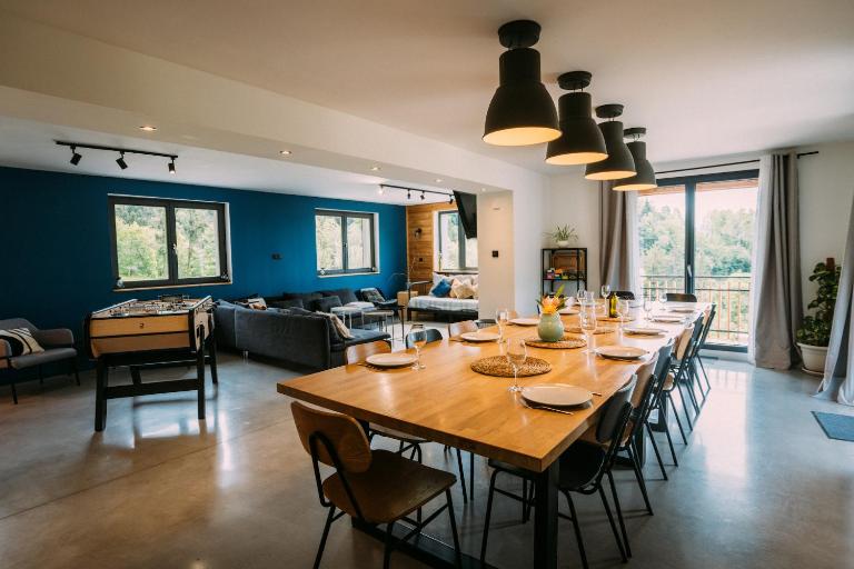 CHALET LA FOUGERE 15 personnes 180m2 bauges Savoie Thoiry - B&B Thoiry