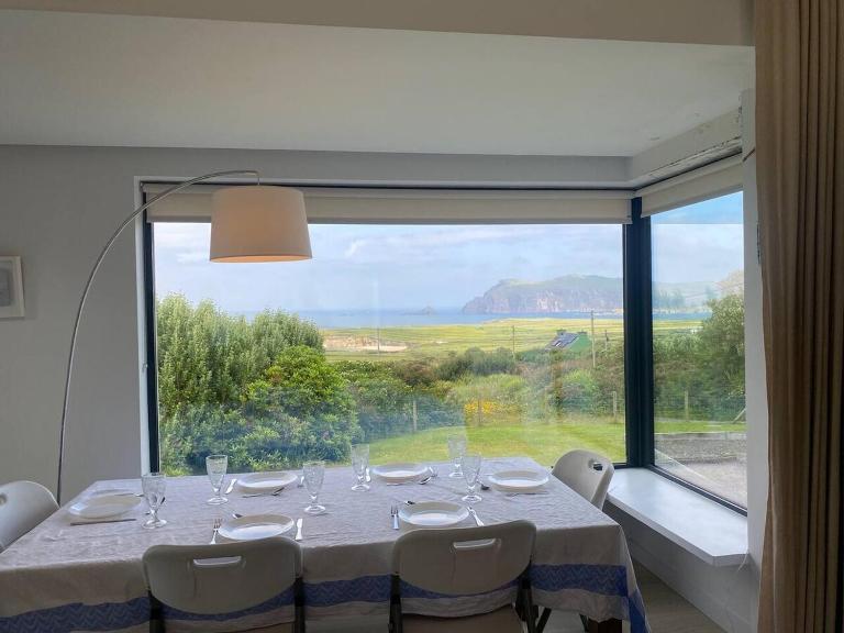Clogher Beach View - Scenic - Bed and Breakfast Dingle