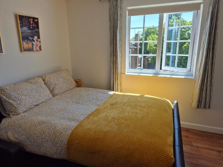 Beautiful home with 3 beds in 3 seperate rooms in Durham free parking - B&B Durham