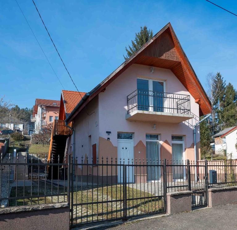 Szent Anna Vendégház - B&B Bükkszék