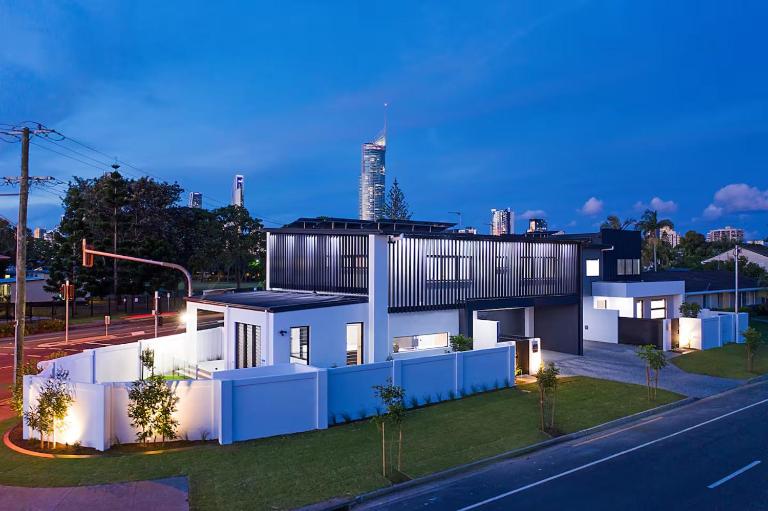 Luxe Capri Villa -Heated Pool,10-min Walk to Beach - B&B Gold Coast