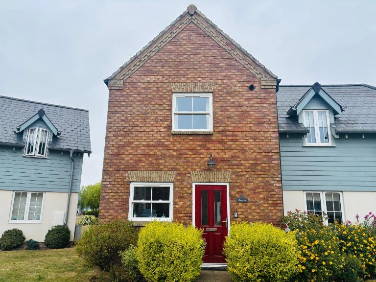 Sunrise Cottage with on-site swimming and sauna - Ferienwohnung Filey