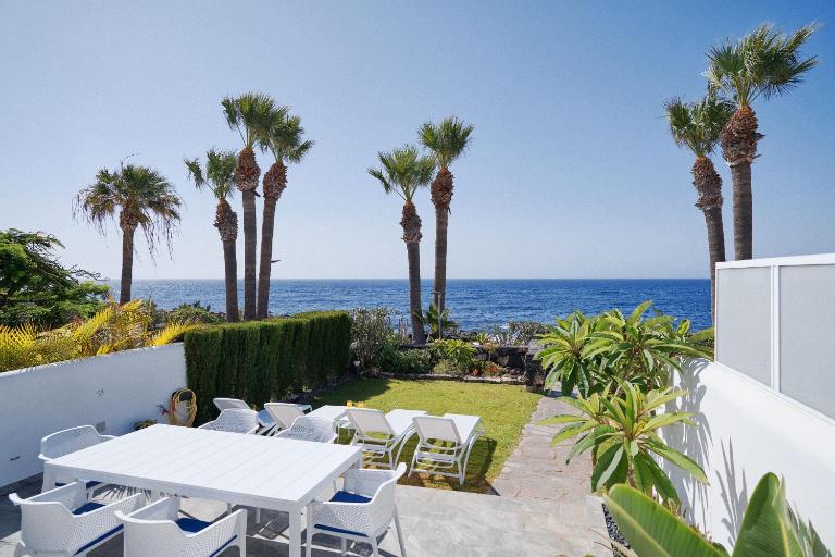 Bright oceanfront bungalow, views, garden, coastal - Ferienwohnung San Miguel De Abona