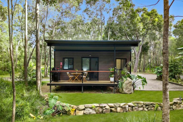 Cabin By The Creek Hidden Oasis - Bed and Breakfast Brooweena