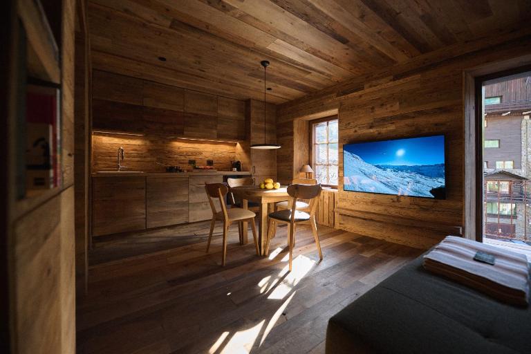 Luxury apartment in Valtournenche - Chambres d'hôtes Valtournenche