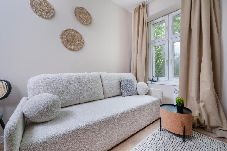 Park Slowackiego Cozy Studio by BookingHost - Bed and Breakfast Łódź