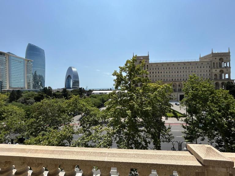 Midtown Apartment in the Heart of Baku - B&B Baku