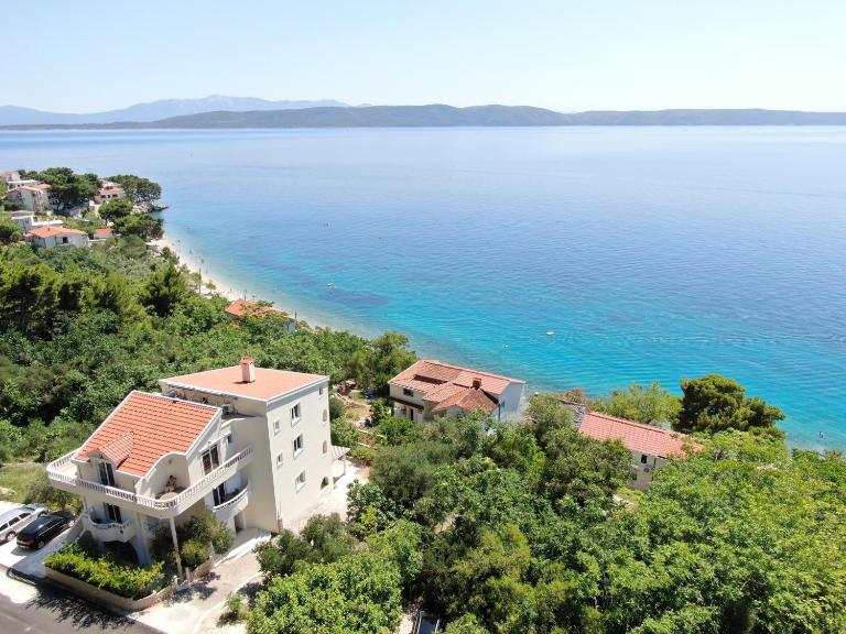 Beach Apartments Villa Holiday - B&B Živogošće