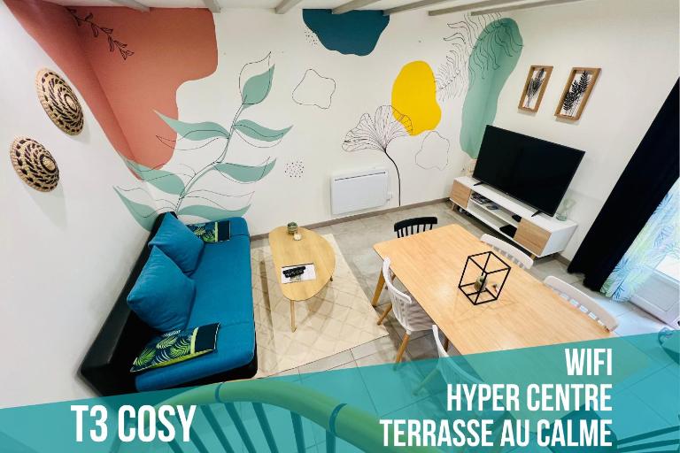 T3 COSY MAISON DE VILLE TERRASSE AU CALME - Chambres d'hôtes Rochefort