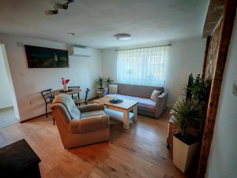 Apartman TINA - B&B Karlovac