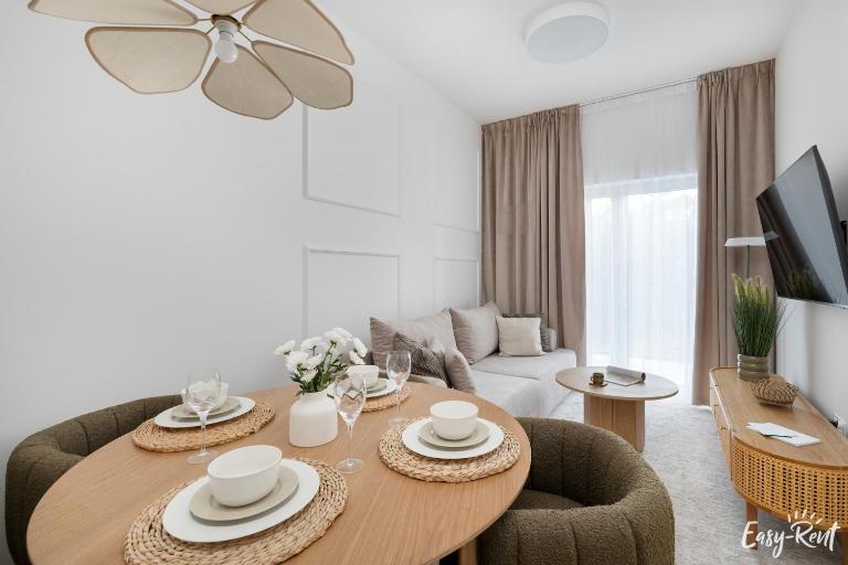 Apartament Hygge - z basenem - Easy-Rent Apartments - Bed and Breakfast Pobierowo