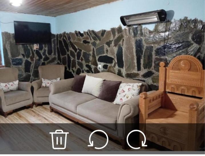 Stone house - B&B Adishi