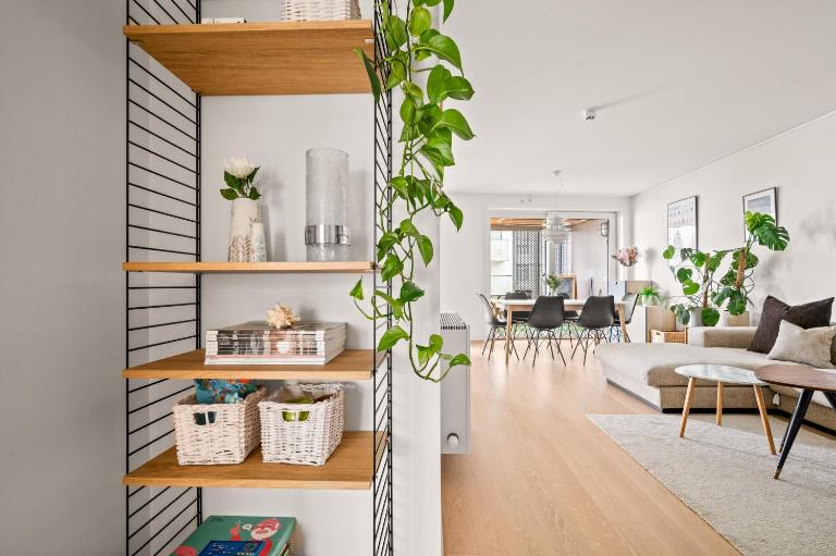 Modern & Spacious City Apartment - Ferienwohnung Bergen