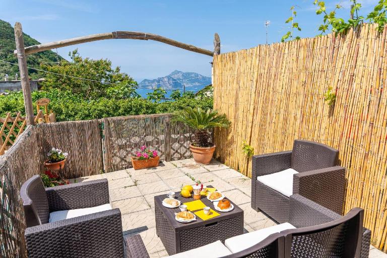 Blue Bell Residence - Amazing Capri view - B&B Termini