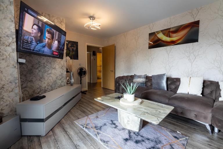 FIve Star Rated Condo - B&B Manchester