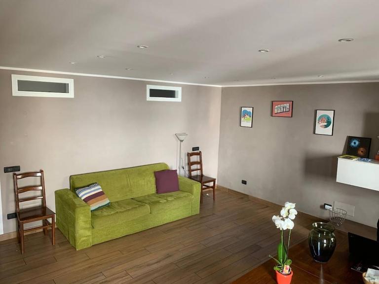 Aosta Center large Apartment with large shower - Chambres d'hôtes Aoste