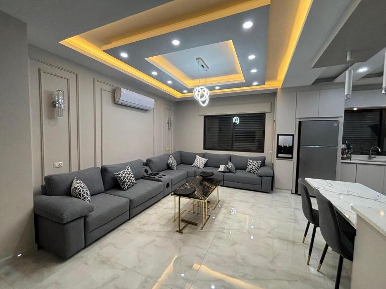 شقة واسعة مع ترس كبير - B&B Amman
