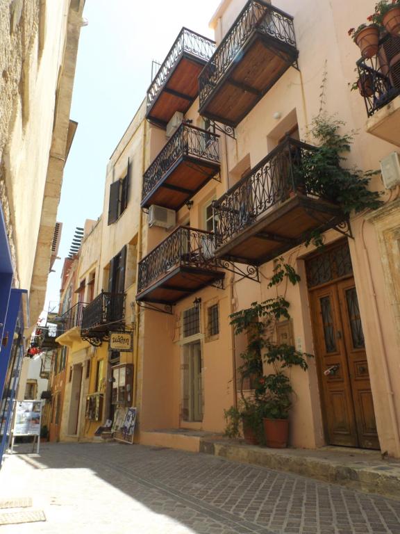 Fivos Pension - Ferienwohnung Chania