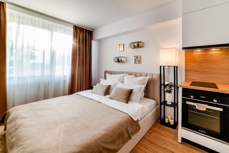 Lake Sunset Studio - aproape de plajă, nou, modern - B&B Constanța