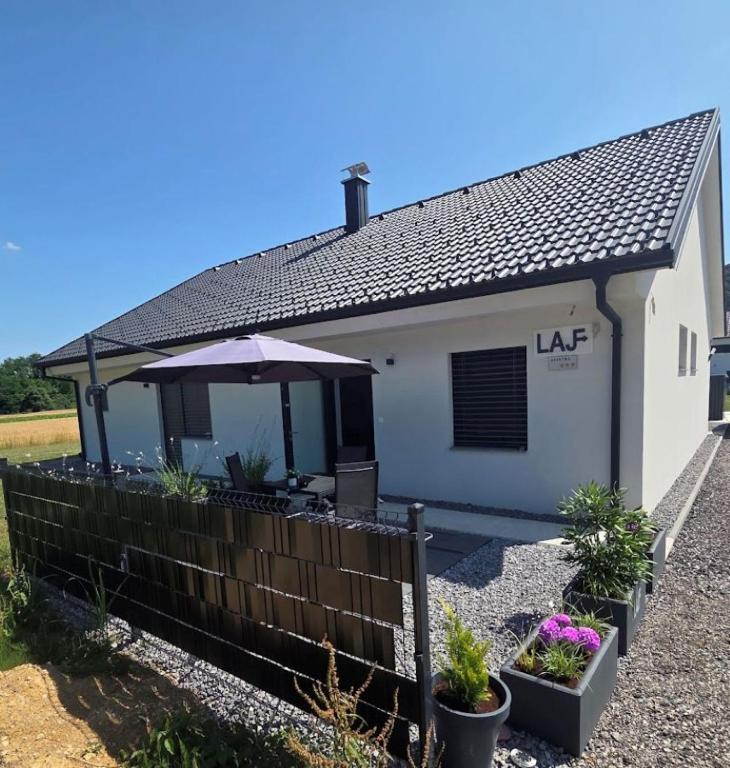 Apartma Lajf - Chambres d'hôtes Brežice