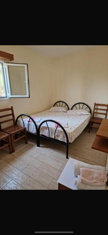 Silvana Room - B&B Himarë