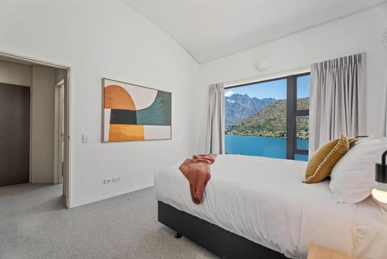 De La Mare views - Bed and Breakfast Queenstown