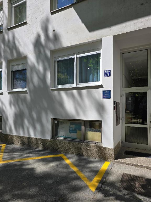 Apartments with WiFi Slavonski Brod, Slavonija - 24649 - B&B Slavonski Brod