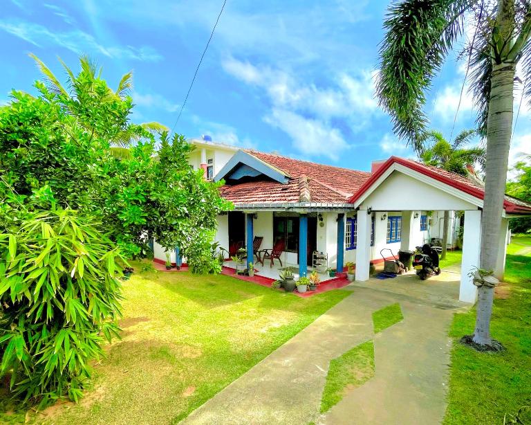Dew Ceylon Villa - B&B Negombo